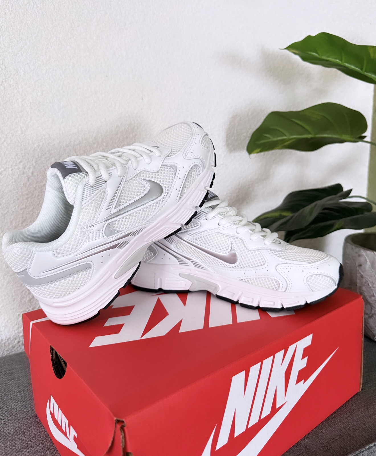 Nike 2