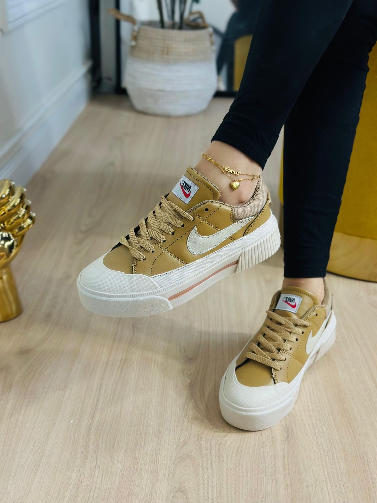 Nike 2