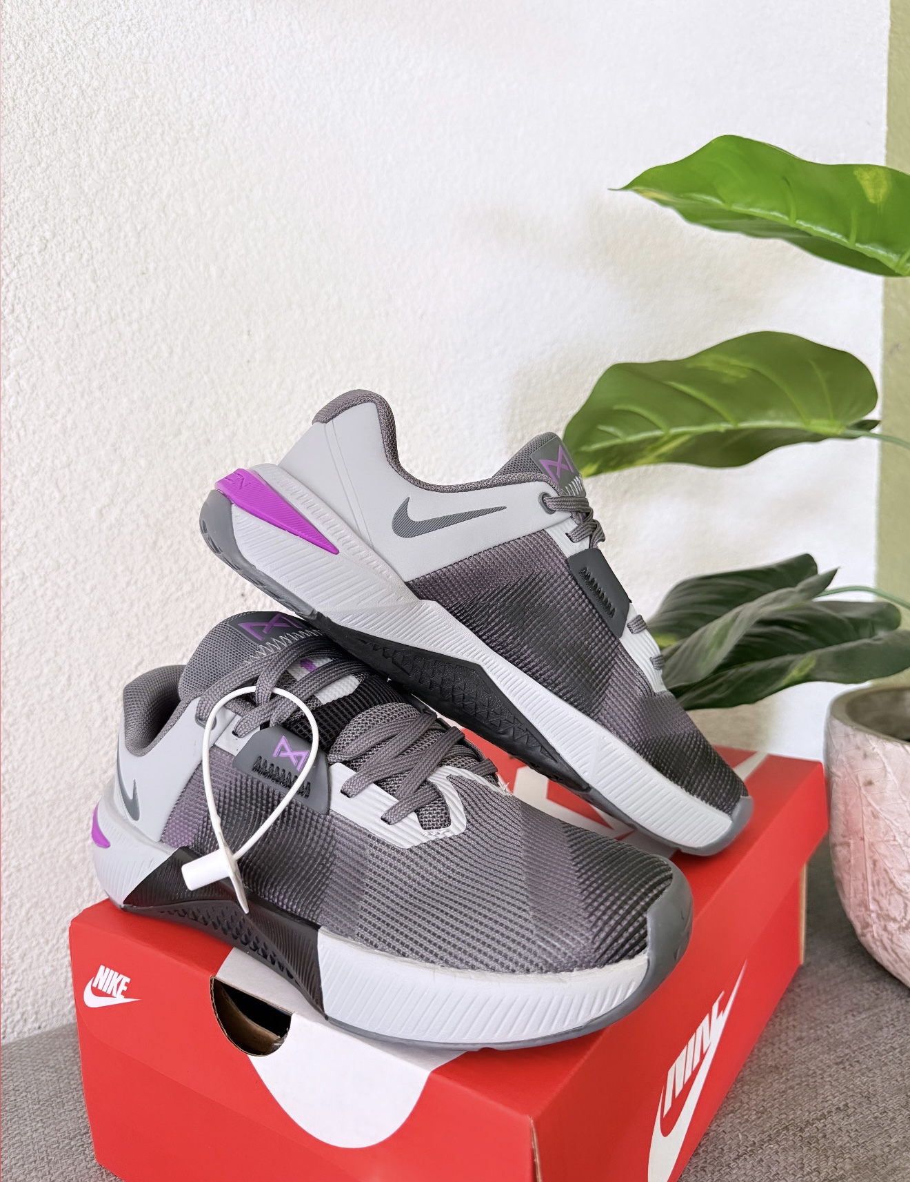 Nike 2